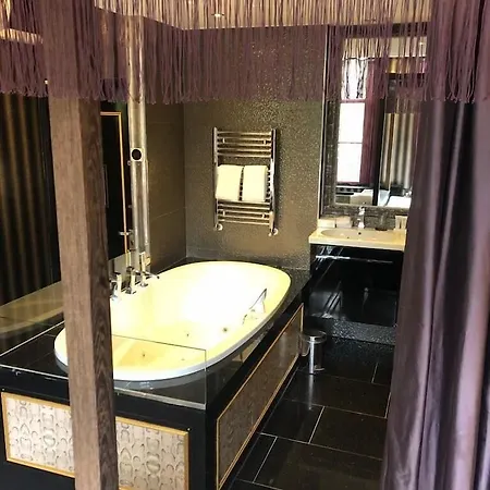 The Pavilions Amsterdam, The Toren 4*