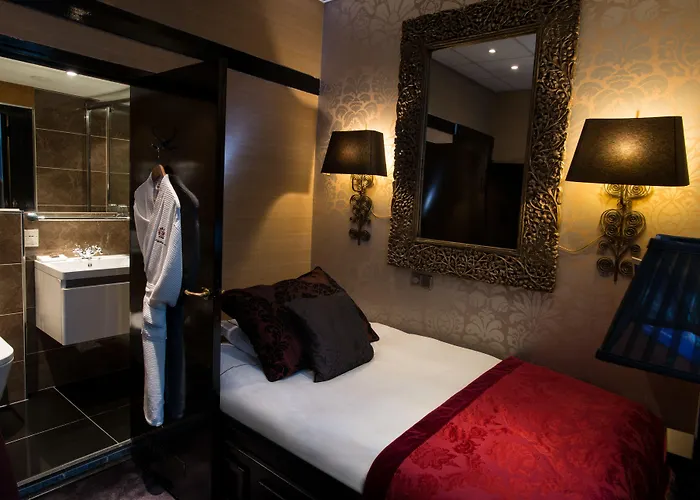 The Toren Amsterdam, By The Pavilions 4*