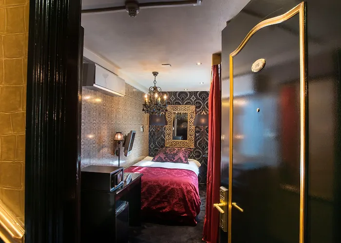 The Toren Amsterdam, By The Pavilions 4* Amsterdam